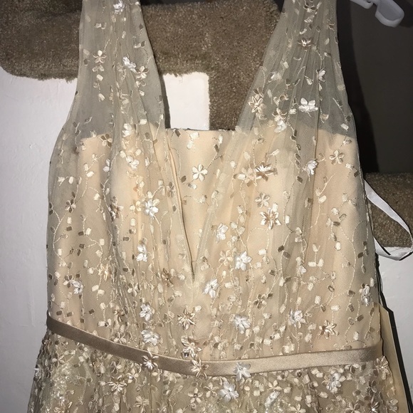 Wedding Dress - Picture 7 of 8